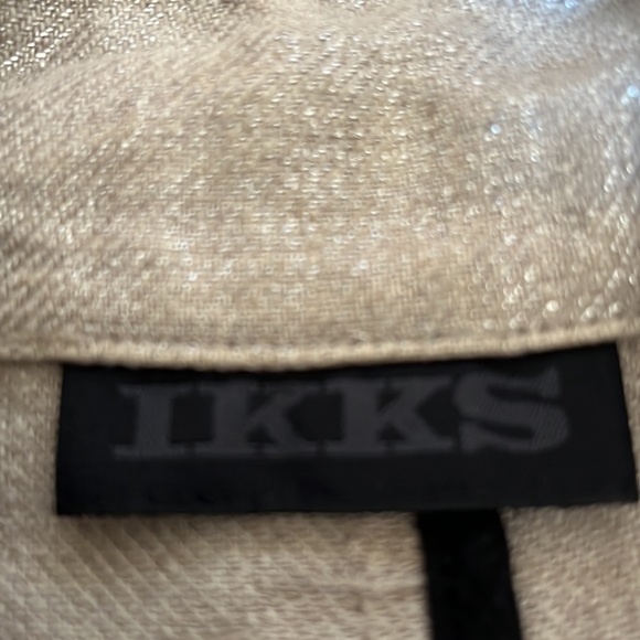 Linen blend tan silver metallic blazer. Fits S/M. - Picture 5 of 8